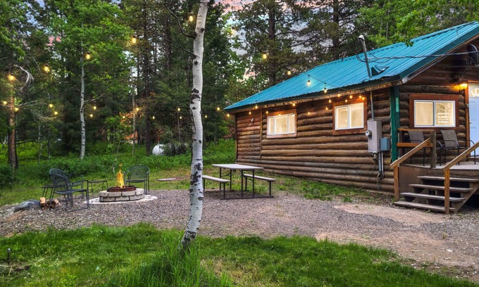 Island Park Cabin | KABINO: Dog Friendly, Trails, Cozy Yellowstone Getaway