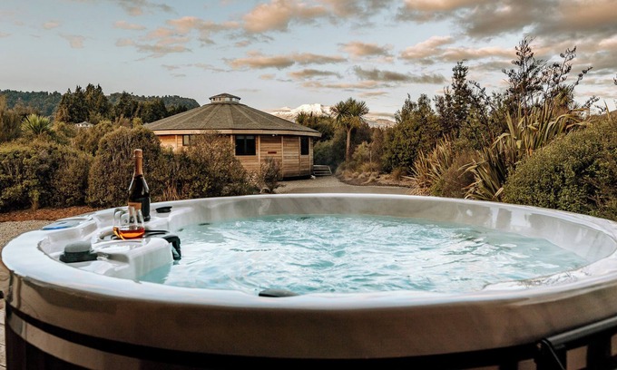 Ohakune House | Kaho – Ohakune Holiday Home with Spa