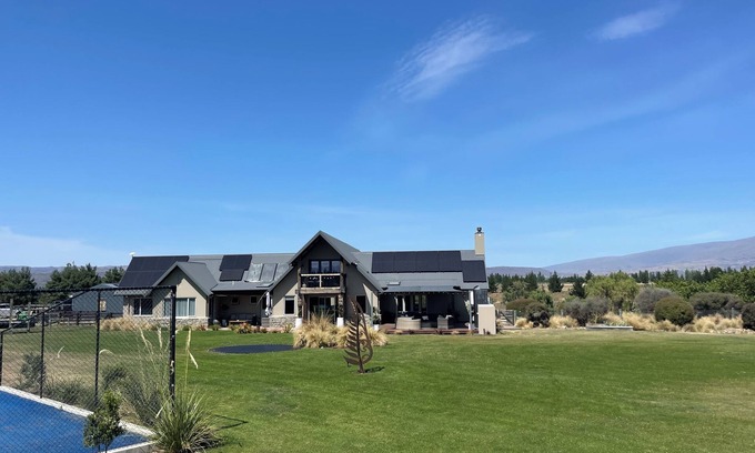 Clyde House | Kaihanu Lodge Luxury Suites for 4