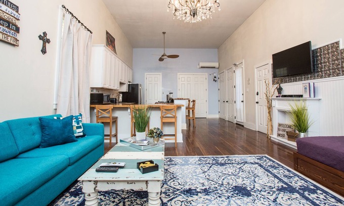 South 7th Ward House | KajunKastle HUGE Space & Luxury