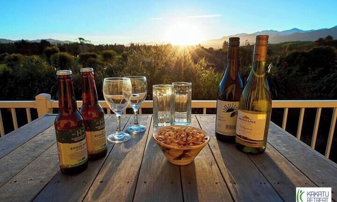 Kaikoura Apartment | Kakatu Retreat - Family Room, Kakatu Retreat | Family Room | Breakfast Included
