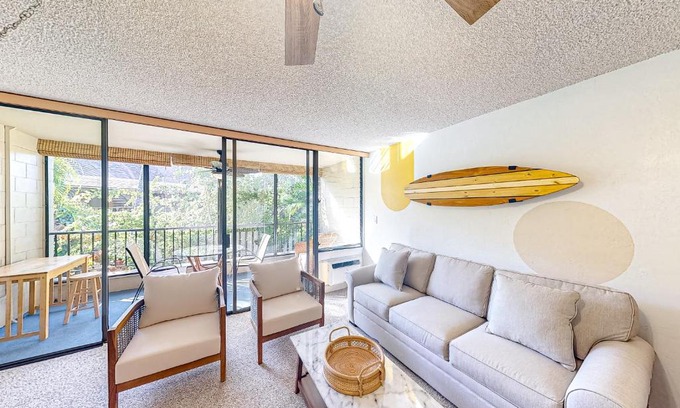 Historic Kailua Village Apartment | Kalanikai #112