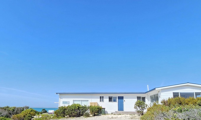 Waterhouse House | Kalimna - 360 degree ocean and marina views!