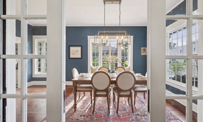 Laurel House | Kalmia Luxe —Stylish Stay Walkable to Downtown