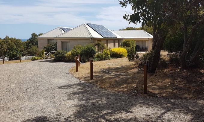 Fairhaven House | Kangarooma - large comfortable beach house