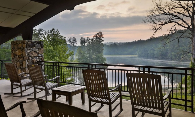 Hendersonville Hotel | Kanuga Inn & Lodging