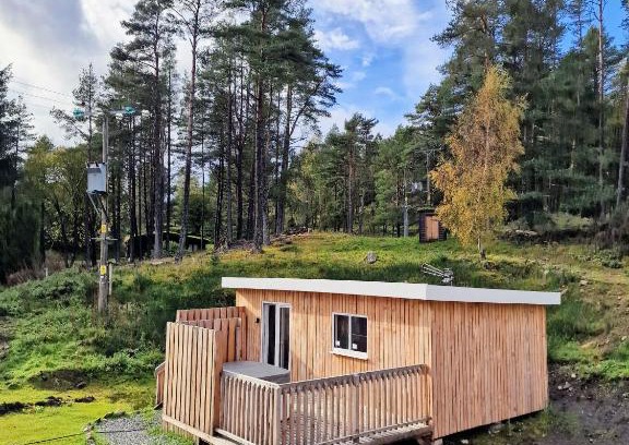 Blairgowrie Ski Chalet | Kaoglen Lodge - Fawn Pod - Hot Tub - Dogs - Pitlochry - Luxury