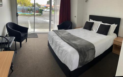 Waikanae Hotel | Kapiti Gateway Motel