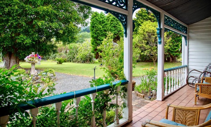 Coromandel Bed & Breakfast | Karamana Homestead (1872)