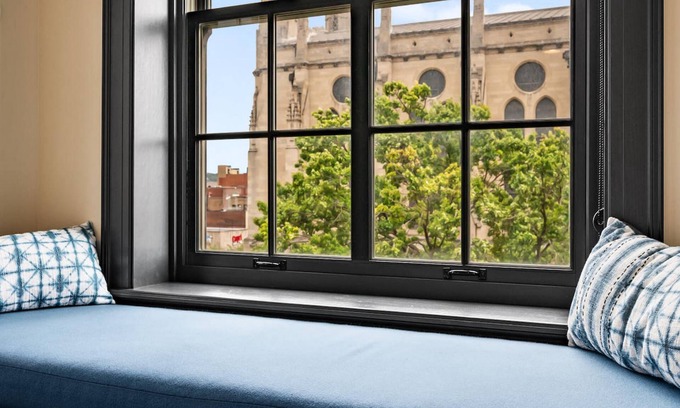 East Liberty Apartment | Kasa Accessible Studio in the Heart of Steel City The Maverick