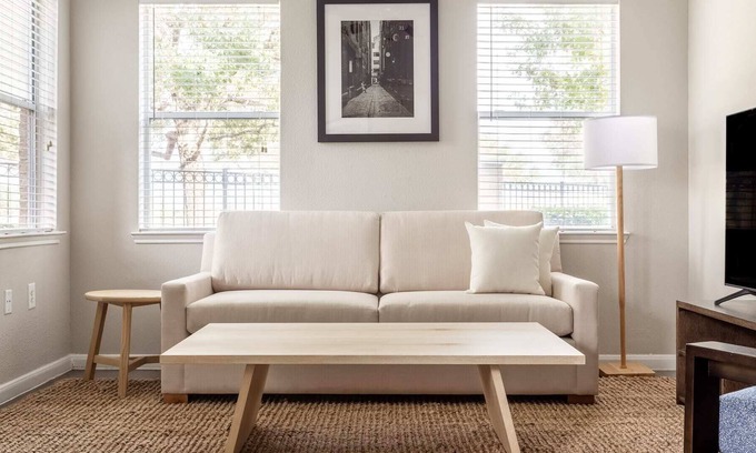 Pearland Apartment | Kasa | Family Friendly 2BD in South Houston | Pearland