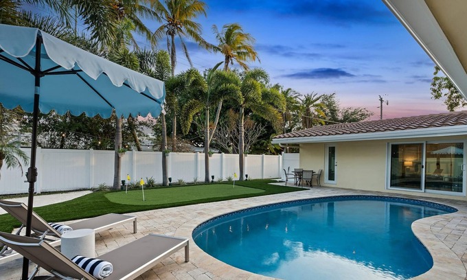 Imperial Point House | Kasa Palm Grove 4BD/3BA with Backyard & Pool