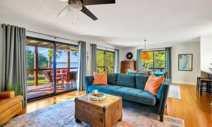 Seneca House | Kate Drive