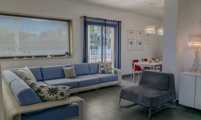 Caucana-finaiti-casuzze-finaiti Nord Apartment | Kaukana Seaside Flat with Shared Swimming Pool