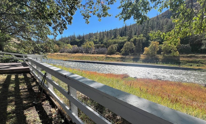 Montague House | Kayaking Mecca! Stay at our Klamath Riverfront Retreat in Copco Valley
