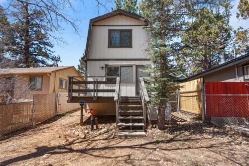 Sugarloaf House | KCs Haven - Relax with the whole family at this peaceful cabin