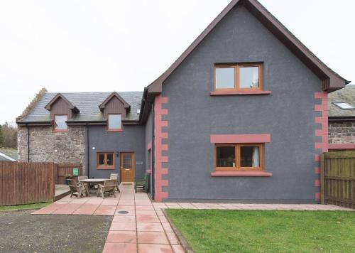 Perth House | Keepers Lodge with Hot Tub