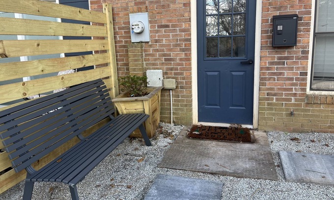McDonough Apartment | Kelly Town village
