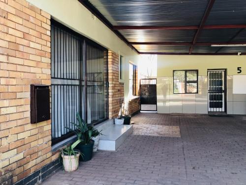 Greater Johannesburg Metropolitan Area House | Kelmatic Guest House