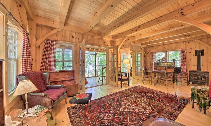 Bath Cottage | Kennebec River Cottage; 1/4 Mi to Boat Ramp!