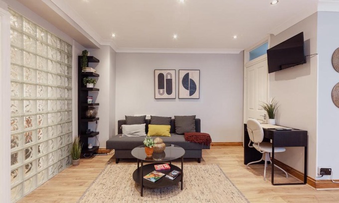 Abingdon Apartment | Kensington Nest Flat