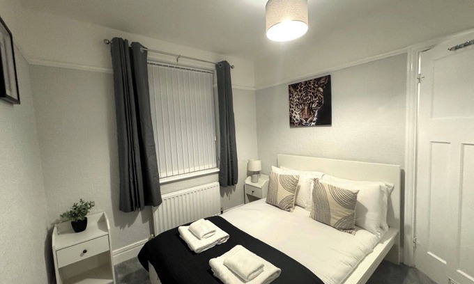 Newcastle-upon-Tyne Apartment | Kentmere Apartment - 2 bedroom