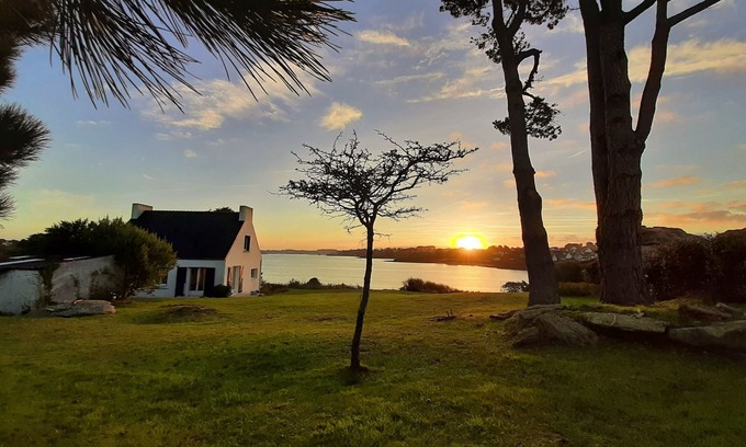 Landeda House | KER HELEN - Family house with sea view