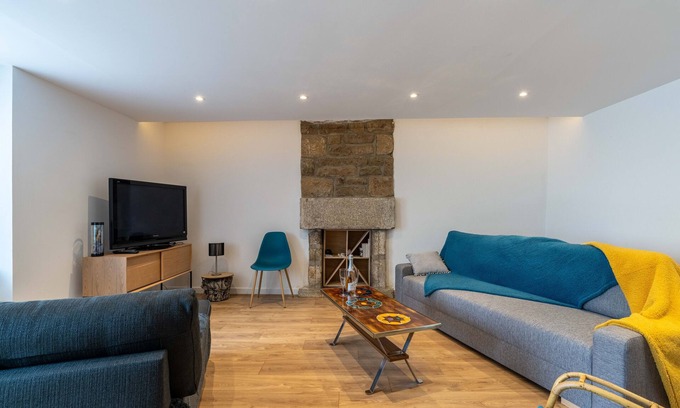 Plouhinec House | Ker Pesketaer - Three Bedroom House, Sleeps 6