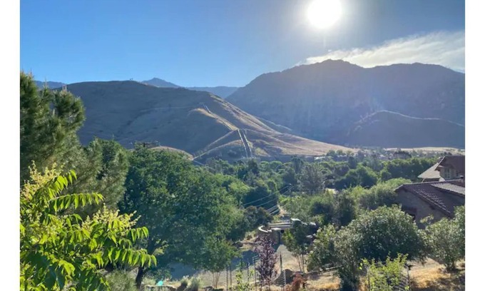 Kernville House | Kern River Nest "The Chateau"