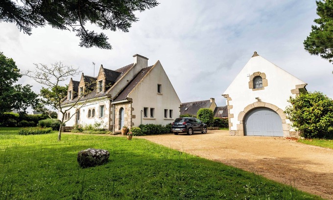 Saint-Philibert House | KERVARAIL House close to beaches. sleeps 10