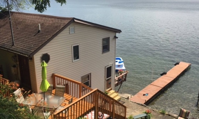 Penn Yan Cottage | Keuka Lake Waterfront Getaway - Finger Lakes/Wine County