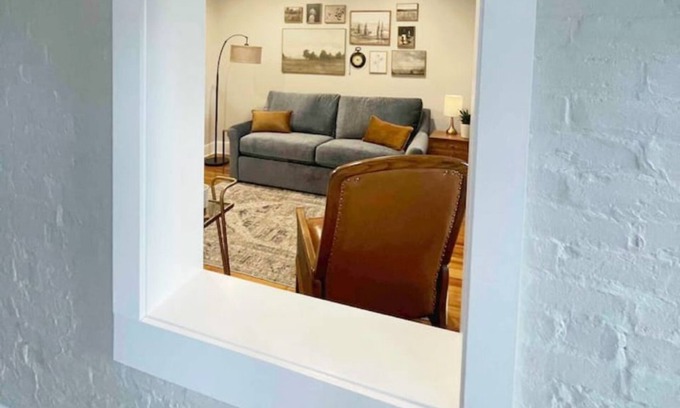 Frederick Apartment | Key City Retreat @ Market & Madison