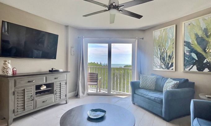 Tavernier Condo | Key Largo Sunrise Resort Style Ocean Pointe 5315