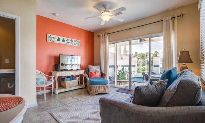 Marathon Villa | Key Lime Cottage: A Stunning Duck Key Retreat with Private Dip Pool and Scenic Water Views!