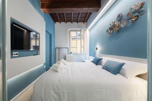 Duomo Apartment | Keys of Italy - Vigna 8 Blu- Newly Renovated Elegant 2 Bedr - Great Central Location in Florence