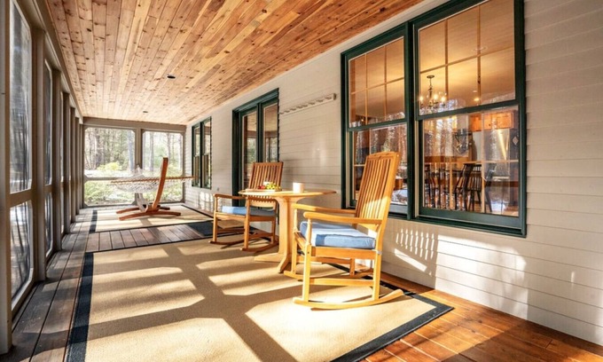 Lovell House | Kezar Lake Retreat|Water Sports|Skiing|Jacuzzi tub