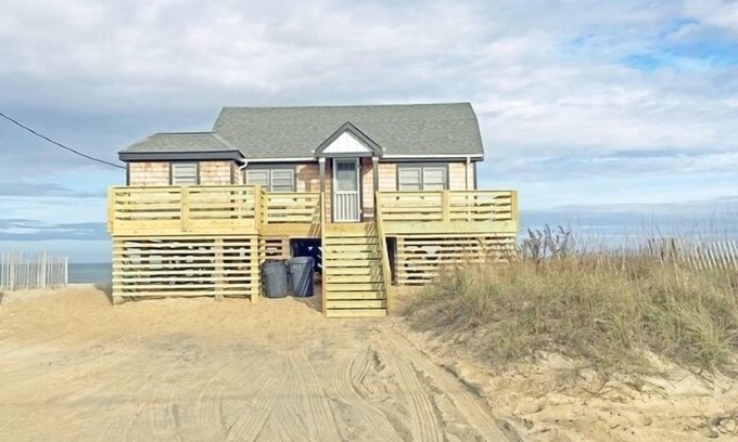 Kitty Hawk House | KH4111-Oceanfront with Fabulous Interiors, Views Galore, Wifi & Dog Friendly!