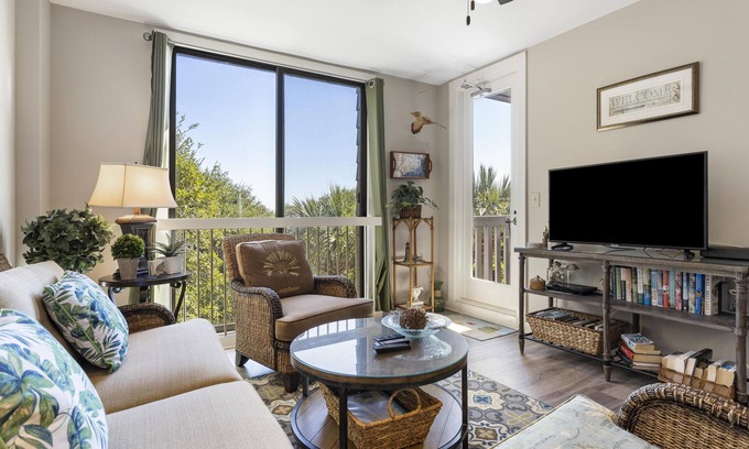 West Beach Village Villa | Kiawah Exclusives | 2375 Shipwatch Oceanside