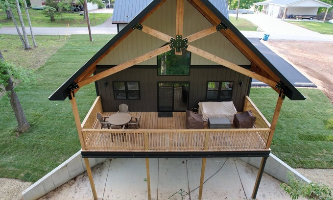 Buchanan Cabin | Kickback Cabin at Kentucky Lake