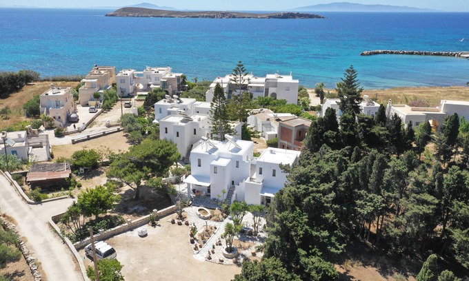 Chrissi Akti House | kikis refurbished apartment a veranda dream