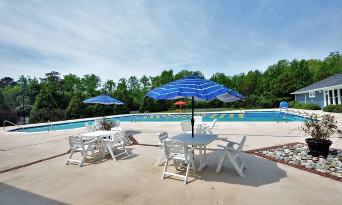 Harbinger House | KIL9109 Kilmarlic Garcia Cottage. Golf Resort, Community Pool & Fitness