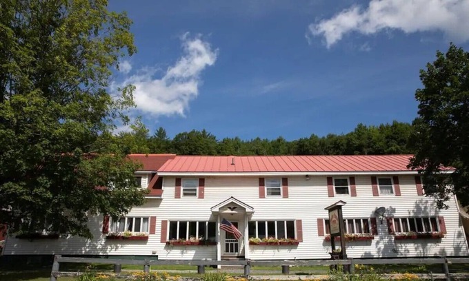 Pittsfield House | Killington area entire Inn to yourself! 14bd/15bth