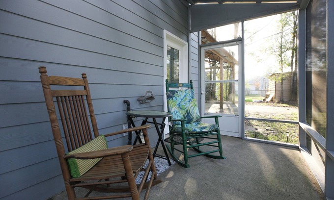 Bellview Apartment | Kimberly: Studio, 0.5 BA Apartment in Pensacola, Sleeps 2
