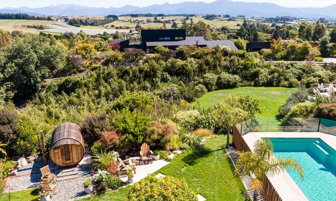 Tasman Villa | Kina Ridge | Luxury Home w/Pool, Sauna & Views