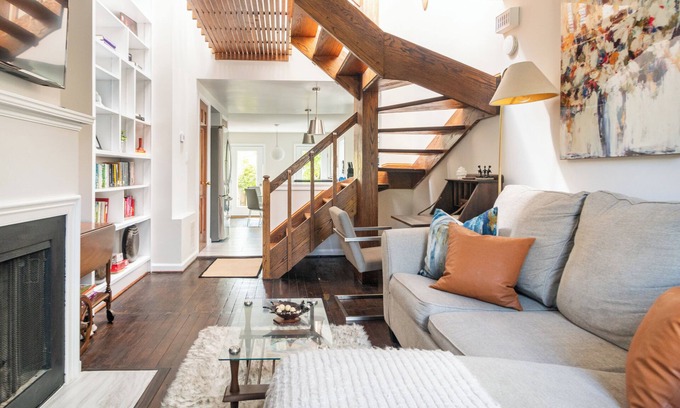 Southwest Quadrant House | |~| King Bed/Fenced Yard |~| Serene Old Town Sanctuary |~|