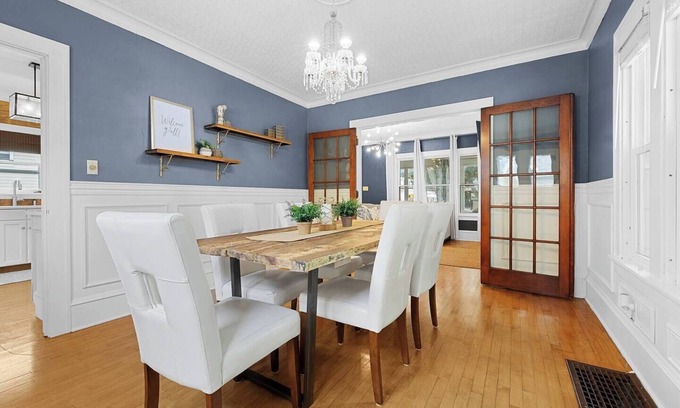 Appleton House | King Bed, Quiet Area, Central Location