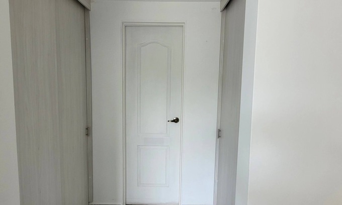 Los Naranjos Apartment | KING Bed, W/Office, 70" Smart TV, Bright, Quiet, Perfect Location