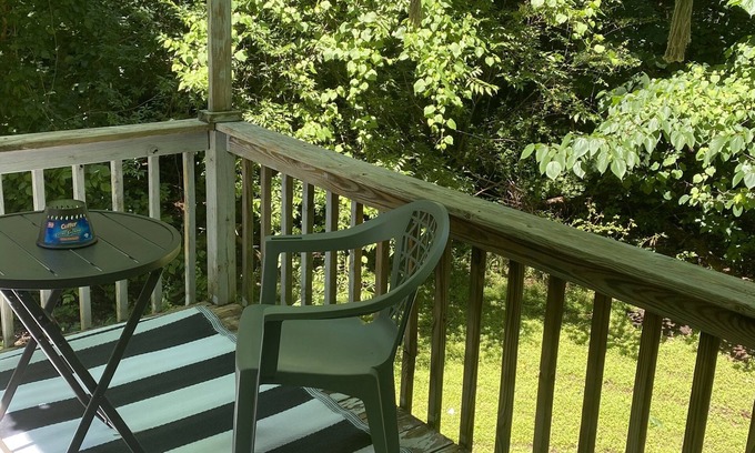 Cleveland House | King BR Townhome Cleveland TN. 2 BR 1.5 Bath