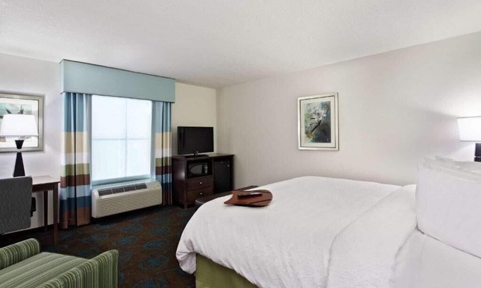 Altamonte Springs Apartment | King Room Near You Fit Gyms ORL