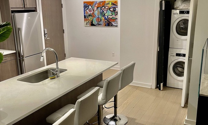 New Rochelle Condo | King size luxury condo New York view